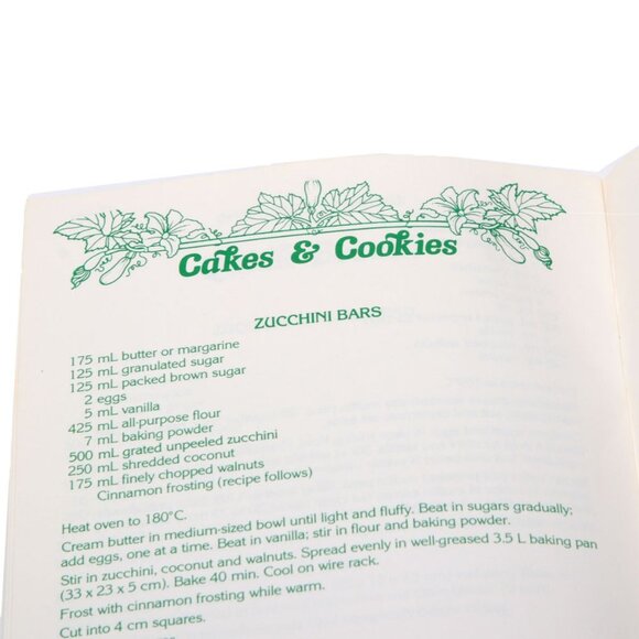 Vintage ZUCCHINI Recipe Book Ministry Of Agriculture Ontario 1987 Green Retro Pr - Picture 2 of 5
